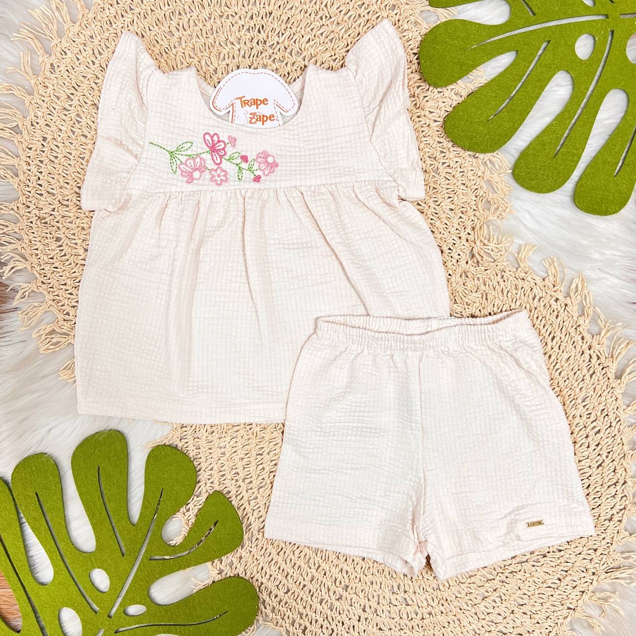 Conj. Batinha com Flores Bordadas e Short - Areia